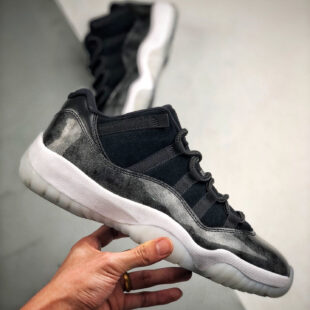 Air Jordan 11 Low ” Barons” Black/Metallic Silver-White